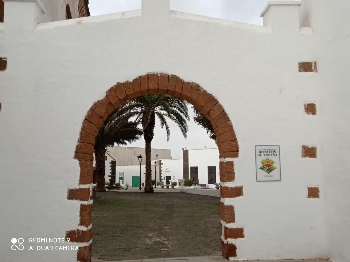 Precioso Apartamento Con Terraza En Teguise Daire Teguise  Dış mekan fotoğraf